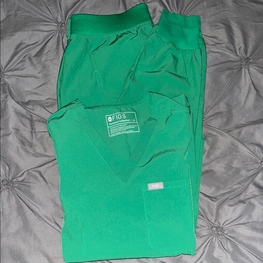 Figs Green Scrub Set